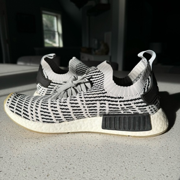 adidas NMD R1 - Picture 5 of 13